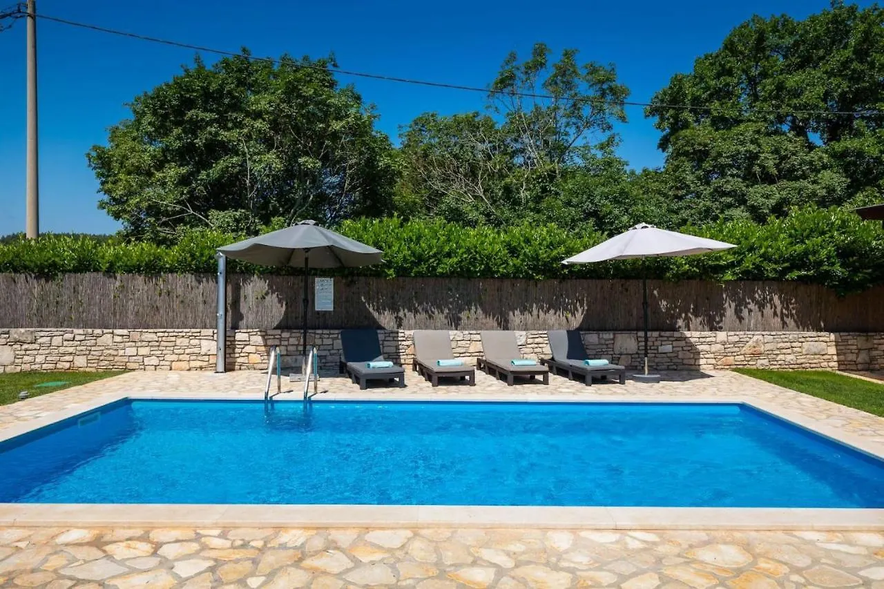 Villa Casa Bastiani With Pool And Grill In Buje 0*,