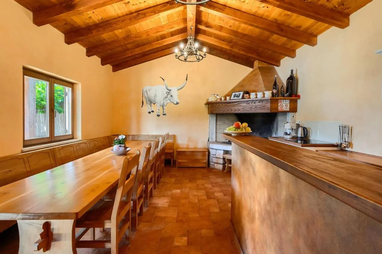 Villa Casa Bastiani With Pool And Grill In Buje Croatia