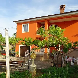 Apartment Parenzana Bibali 65 A 52460-buje, Buje
