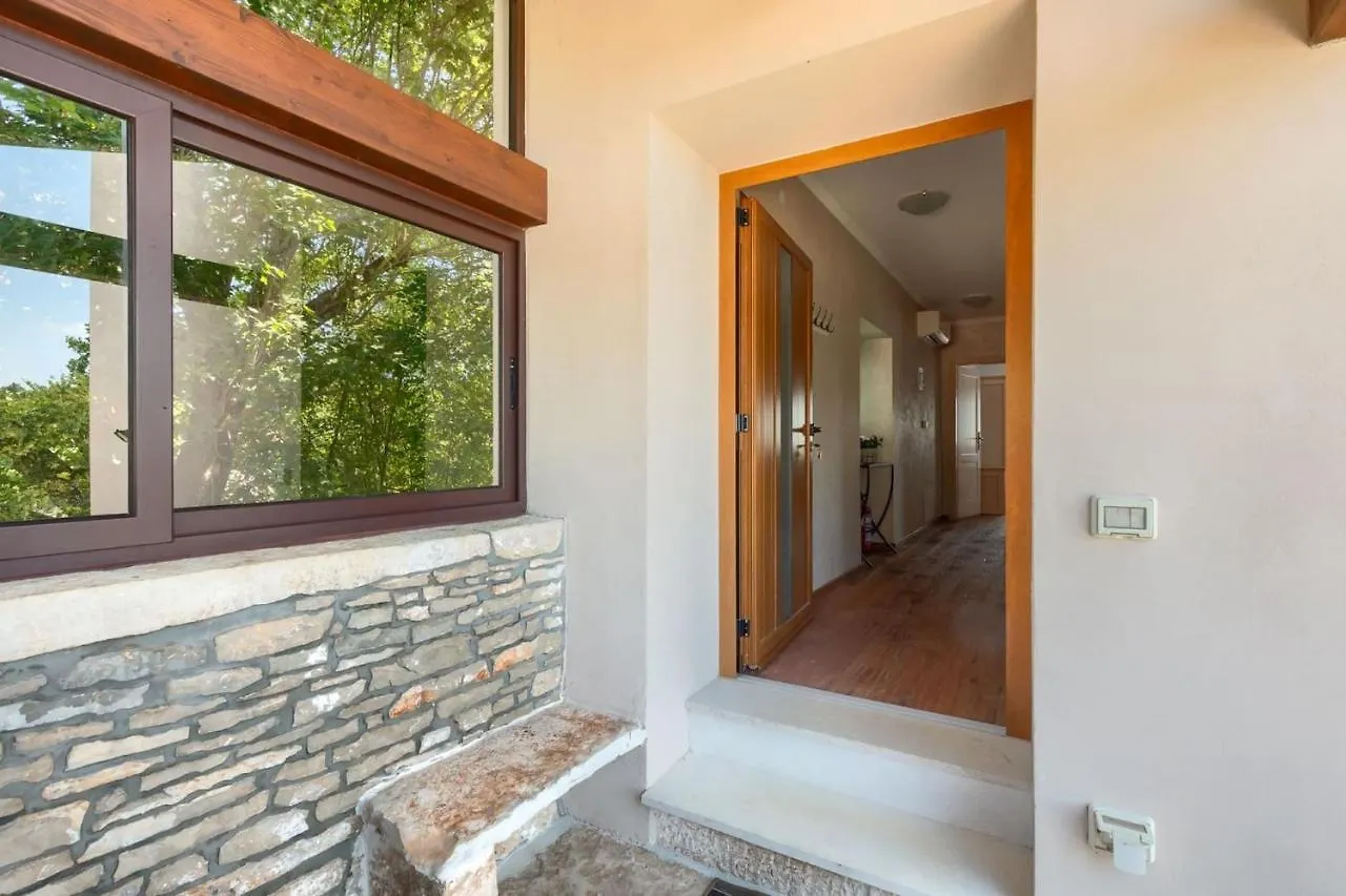 Villa Casa Bastiani With Pool And Grill In Buje